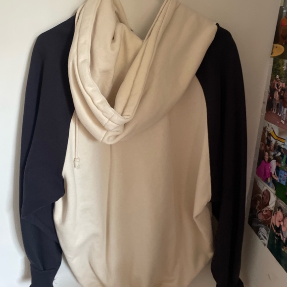 oversized brandy zip up - Picture 2 of 3